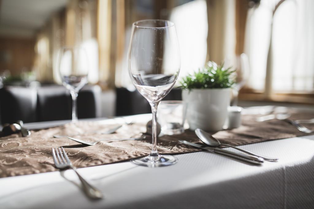 Hotel Vier Jahreszeiten Sankt Leonhard im Pitztal Ngoại thất bức ảnh